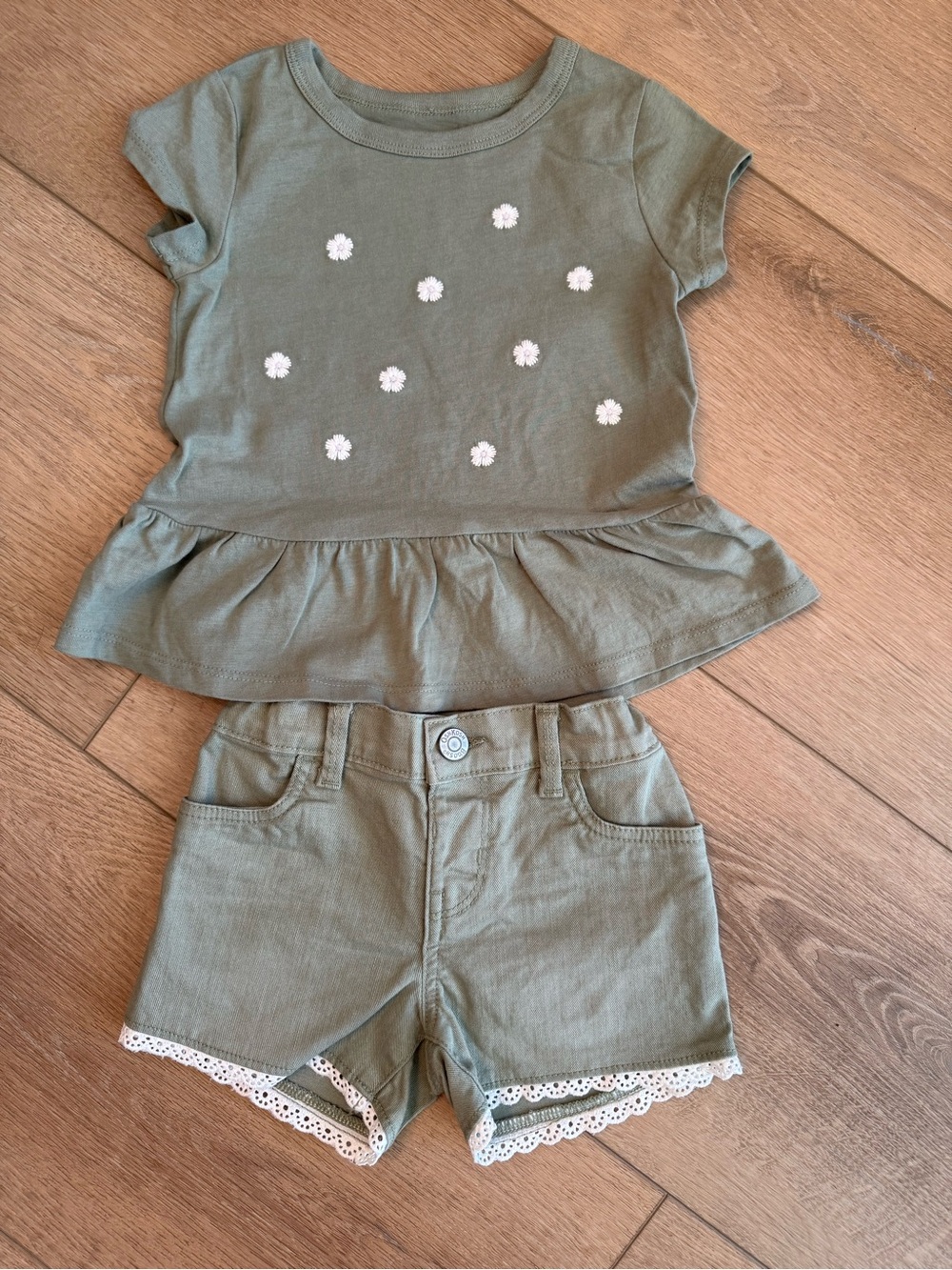OshKosh B'gosh Olive Green Shorts with Lace Trim Set